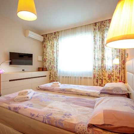Green Apartment - Top Location, Near City Center! Szófia Kültér fotó