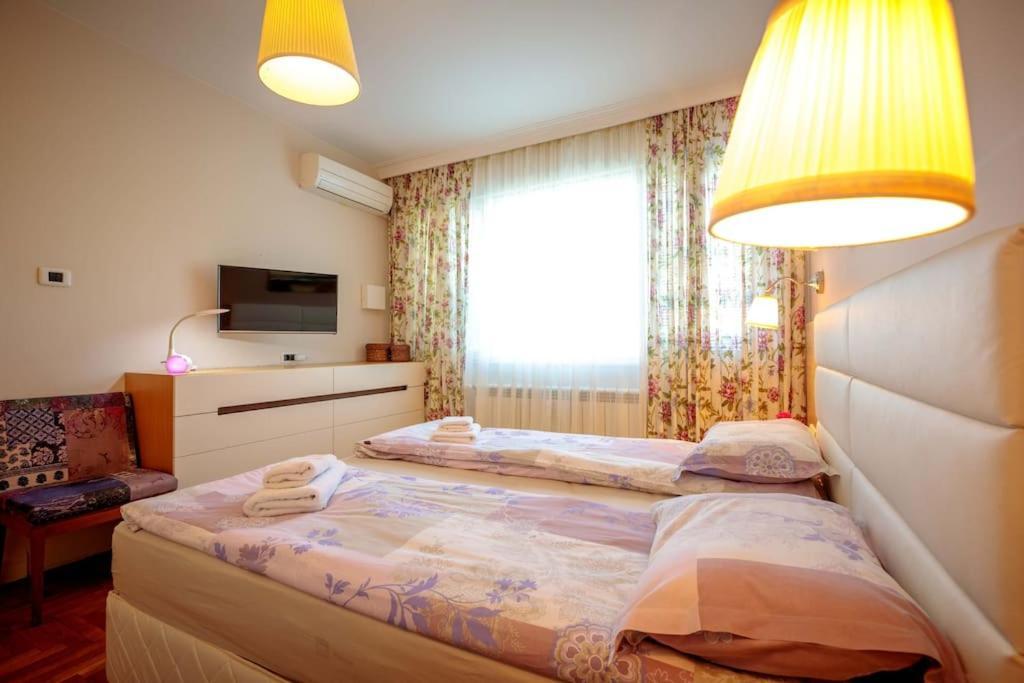Green Apartment - Top Location, Near City Center! Szófia Kültér fotó