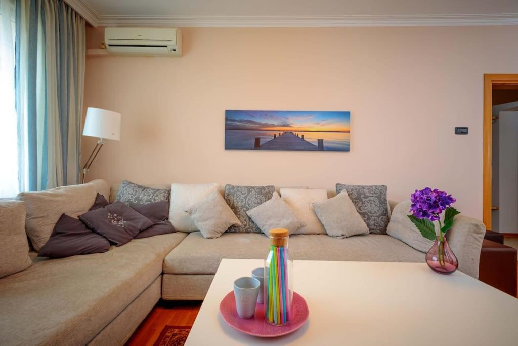 Green Apartment - Top Location, Near City Center! Szófia Kültér fotó