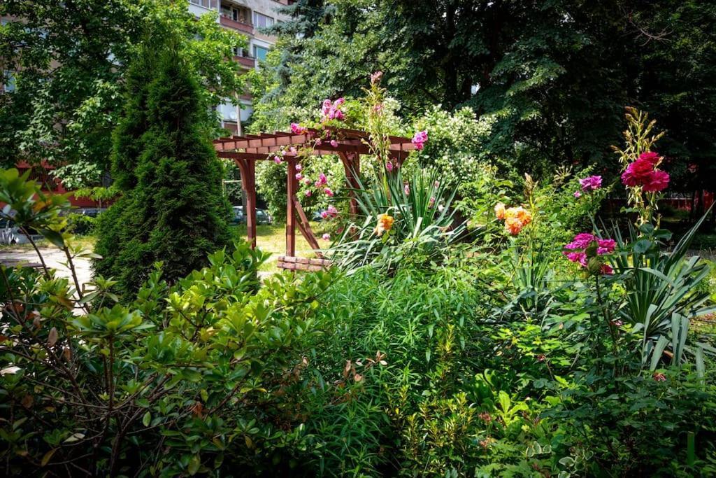 Green Apartment - Top Location, Near City Center! Szófia Kültér fotó